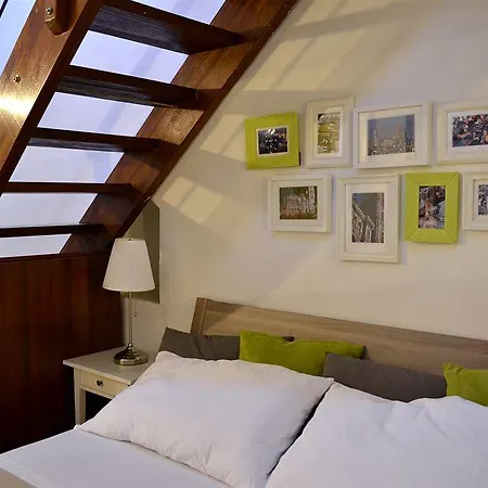 Green Domus Guest house